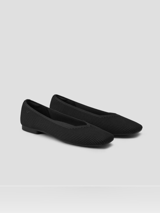 Vivaia Shoes - Vivaia Women’s Square-Toe Margot V-Cut Flats 1.0 - Size 9 (40)